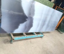 夹丝玻璃